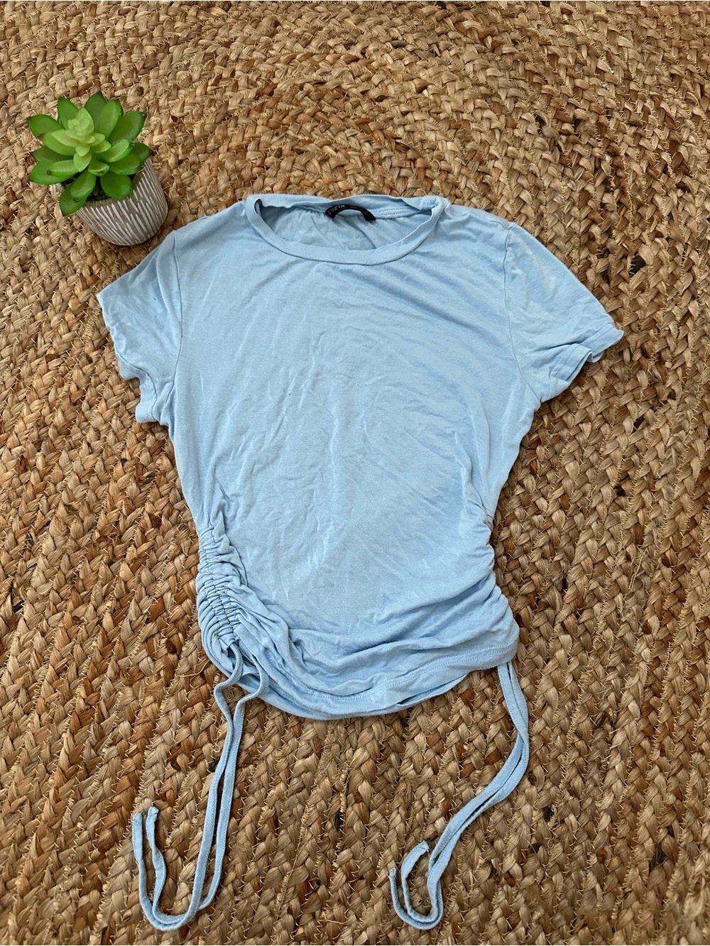 RUCHED SIDE CROP TOP